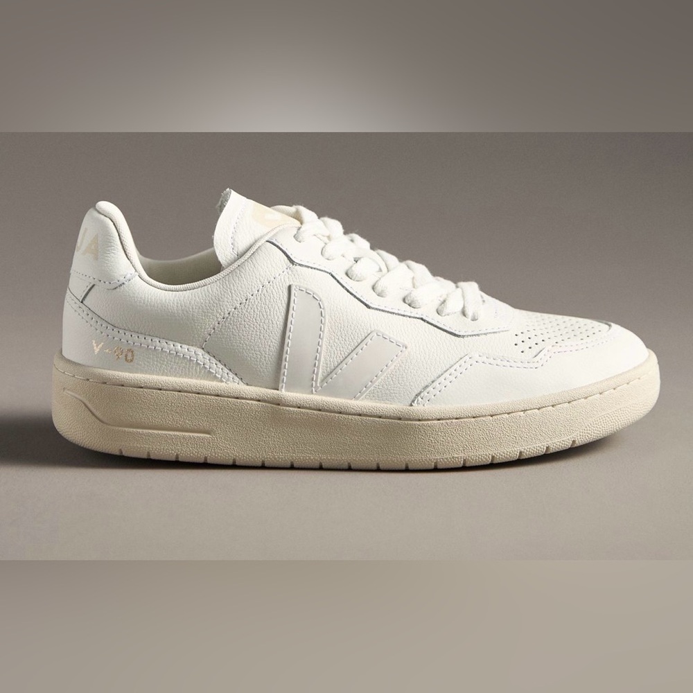Women’s Veja V90